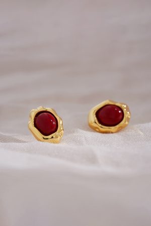 Vintage Wine Red Stud Earrings - Retro Minimalist Geometric Design for Autumn/Winter 2025, Unique Style Statement
