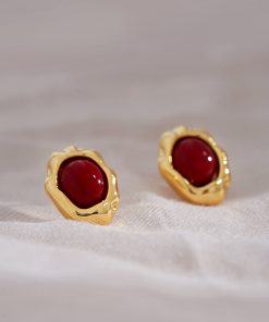 Vintage Wine Red Stud Earrings - Retro Minimalist Geometric Design for Autumn/Winter 2025, Unique Style Statement