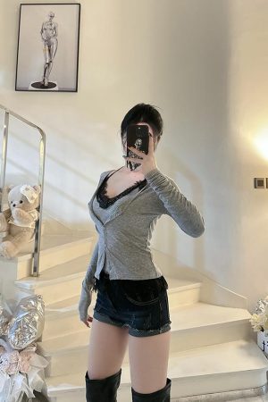 Waist-Cinching Slim-Fit Lace Vest Two-Piece Set - Trendy Cardigan Outfit for Y2K and Korean Style Fashion
