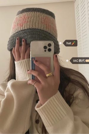 Warm Knitted Crochet Fisherman Bucket Hat with Nordic Snowflakes â€“ Korean Style Winter Accessory for Cozy Fashion
