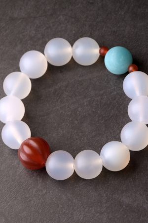 White Agate Bead Bracelet for Women - Simple Retro Design, Unique Personality Jewelry, Niche Fashion Accessory