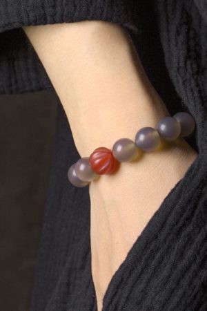 White Agate Bead Bracelet for Women - Simple Retro Design, Unique Personality Jewelry, Niche Fashion Accessory