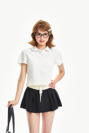 White Basic Cropped T-Shirt for Early Autumn 2025 - Slim-Fit Short Sleeve Top in Niche Style, Perfect for 90s and Y2K Fashion