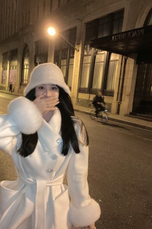 White Double-Sided Wool Coat for Women, Stylish Unique Winter Coat with Fox Fur Trim, Perfect for Petite Fashion Lovers