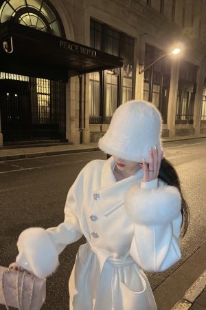 White Double-Sided Wool Coat for Women, Stylish Unique Winter Coat with Fox Fur Trim, Perfect for Petite Fashion Lovers