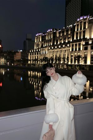 White Double-Sided Wool Coat for Women, Stylish Unique Winter Coat with Fox Fur Trim, Perfect for Petite Fashion Lovers