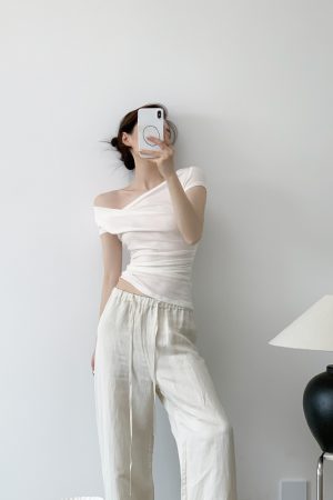 White Flared Collar Short Sleeve Wool T-Shirt for Women - 2025 Summer Slim Fit Top, Chic Designer Style, Fashion Essential