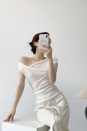 White Flared Collar Short Sleeve Wool T-Shirt for Women - 2025 Summer Slim Fit Top, Chic Designer Style, Fashion Essential