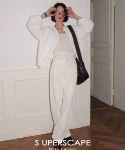 White Heavy Embroidery Hollow-Out Short Casual Jacket for Early Autumn – Chic Layering Piece for Effortless Style