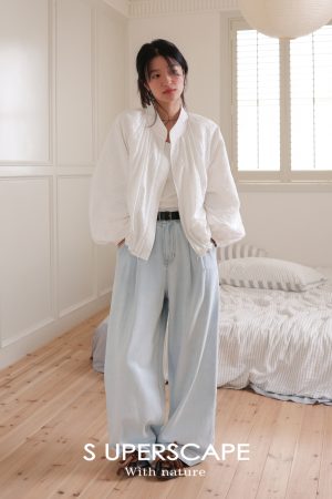 White Heavy Embroidery Hollow-Out Short Casual Jacket for Early Autumn â€“ Chic Layering Piece for Effortless Style