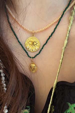 White Layered French Retro Freshwater Pearl Necklace with Evil Eye and Gold Coin Detail - Trendy He-style Design