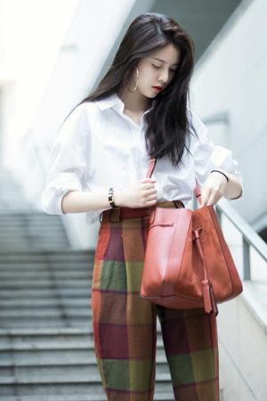 White Mid-Length Shirt for Women - Celebrity Style Summer Loose Plus-Size Top in Solid Color, Trendy Niche Fashion