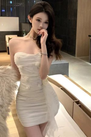 White Mini Dress for Annual Meetings, Heavily Embellished with Sequins and Tassels, French Style, Strapless, Super Fairy Sexy