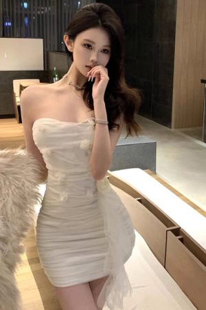 White Mini Dress for Annual Meetings, Heavily Embellished with Sequins and Tassels, French Style, Strapless, Super Fairy Sexy