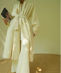 White Mist Rose All-Wool Double-Sided Coat - Luxurious Bathrobe Style Alpaca Wool Jacket for Cozy Fashion Lovers