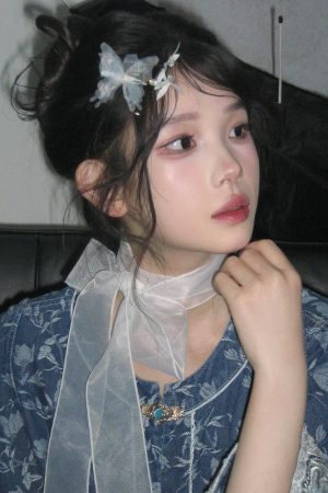 White Organza Long Flowing Ribbon Silk Scarf - Luxury High-End Fashion Neck Accessory, Elegant Lightweight Scarf for Chic Style