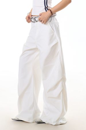White Pleated Wide-Leg Pants for Women - Trendy Curved Blade Design, Casual Cleanfit Style, Versatile Everyday Fashion