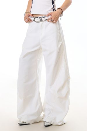 White Pleated Wide-Leg Pants for Women - Trendy Curved Blade Design, Casual Cleanfit Style, Versatile Everyday Fashion