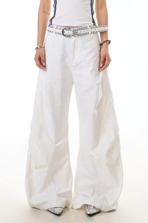 White Pleated Wide-Leg Pants for Women - Trendy Curved Blade Design, Casual Cleanfit Style, Versatile Everyday Fashion