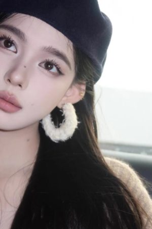 White Plush Circular Earrings - Korean Style High-End Minimalist Ear Hoops for Women - Perfect for Round Faces - Autumn/Winter Fashion