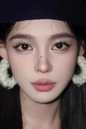White Plush Circular Earrings - Korean Style High-End Minimalist Ear Hoops for Women - Perfect for Round Faces - Autumn/Winter Fashion