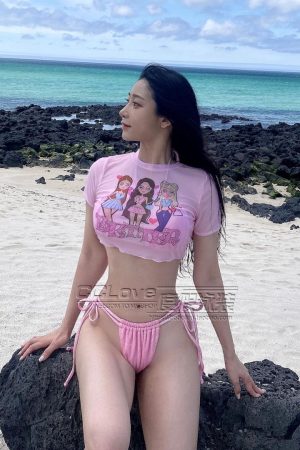 White Print Triangle Bikini Set - Three-Piece Swimsuit with Short Sleeves - Sexy Round Neck Design - Perfect for Summer Beach Looks