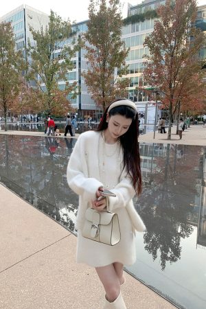 White Sleeveless A-Line Knitted Dress for Women, Elegant Autumn/Winter Fashion, Warm Heidi Design, Chic Casual Style