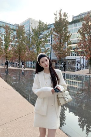 White Sleeveless A-Line Knitted Dress for Women, Elegant Autumn/Winter Fashion, Warm Heidi Design, Chic Casual Style