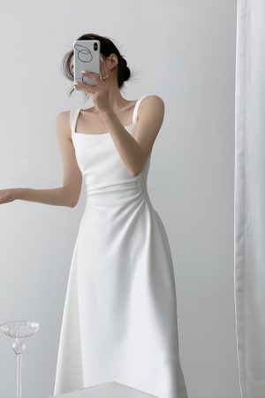 White Spaghetti Strap Dress 2025, Square Neck French Style, Waist-Defined, Niche Wedding Dress for Women, Elegant Bridal Fashion