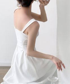 White Spaghetti Strap Dress 2025, Square Neck French Style, Waist-Defined, Niche Wedding Dress for Women, Elegant Bridal Fashion