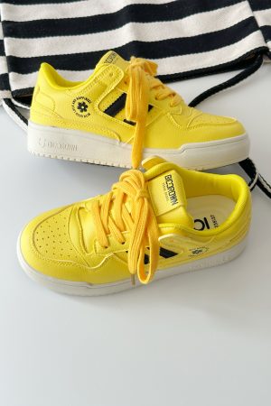 White Thick-Soled Sneakers for Spring 2025 - Versatile Casual Board Shoes for Students - Trendy Niche Design