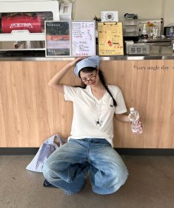 White V-Neck Short Sleeve Women's Slim Fit T-Shirt with Sausage Dog Pattern, Casual 90s Style Fashion Top