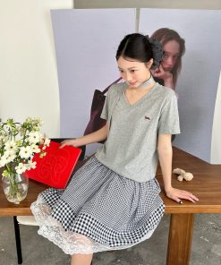 White V-Neck Short Sleeve Women's Slim Fit T-Shirt with Sausage Dog Pattern, Casual 90s Style Fashion Top