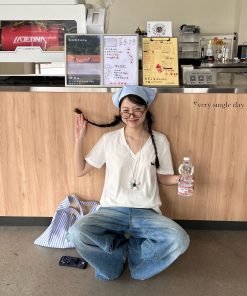 White V-Neck Short Sleeve Women's Slim Fit T-Shirt with Sausage Dog Pattern, Casual 90s Style Fashion Top