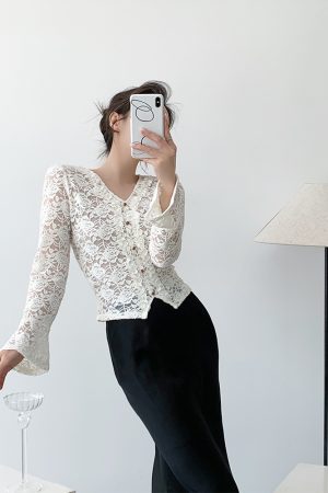 White Velvet Lace High-Quality V-Neck Long Sleeve Shirt for Women - Light Luxury Winter Top