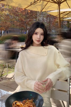 White Wool Knit Pullover Sweater for Women with Old Money Gold Buckle Detail - Elegant Layered Style