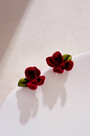 Wine Red Gardenia Flower Stud Earrings â€“ High-End Velvet Design, French Retro & Hong Kong Style Ear Accessories for Autumn/Winter