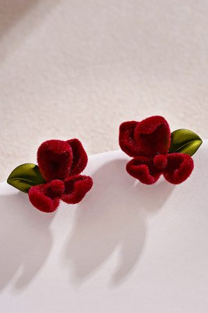 Wine Red Gardenia Flower Stud Earrings â€“ High-End Velvet Design, French Retro & Hong Kong Style Ear Accessories for Autumn/Winter