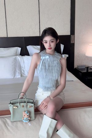 Winter Bowknot Faux Fur Neck Hanging Vest - Women's Backless Knitted Top for Eco-friendly Fashion