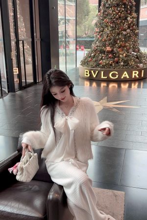 Winter Bowknot White Eco-Friendly Fur Coat Women's Heavy-Duty Soft Knitted Cardigan Sweater for Cozy Chic Style