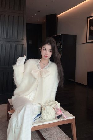 Winter Bowknot White Eco-Friendly Fur Coat Women's Heavy-Duty Soft Knitted Cardigan Sweater for Cozy Chic Style