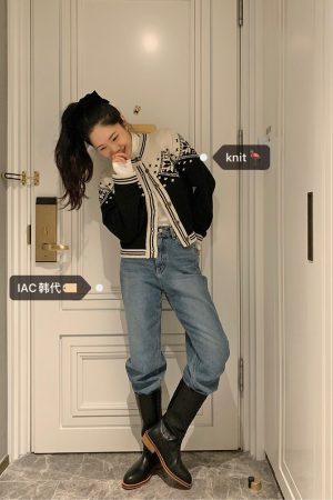 Winter Christmas Snowflake Color Hook Flower Knitted Cardigan in Korean Style