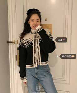 Winter Christmas Snowflake Color Hook Flower Knitted Cardigan in Korean Style