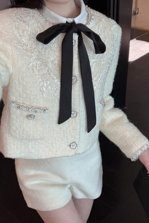 Winter Down Liner 30% Wool Embroidered Elegant Women's Short Wool Overcoat