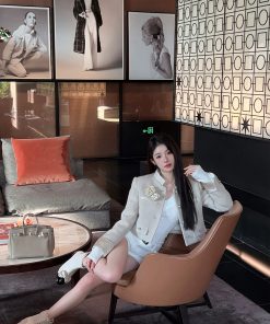 Winter Down Liner Short Woolen Coat for Women with Brooch - Cozy Layering Essential, Perfect for 90s and Y2K Styles