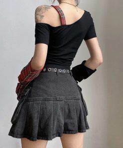 Winter Formal Outfits For Women Classy, Emo Style Ideas - Grunge Plaid Star Patch Top