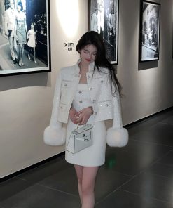 Winter Heavy Industry Sequin White Short Woolen Coat for Women with Thick Down Lining - Y2K Inspired Fashion