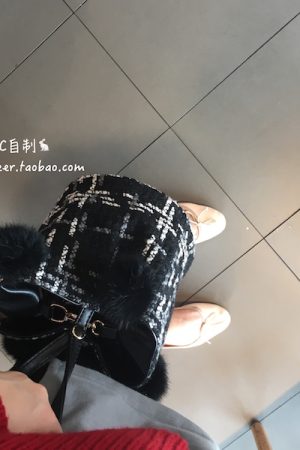 Winter Limited Edition Rabbit Fur Crossbody Bucket Handbag - Woolen Design, Stylish Small Tail Detail, Perfect for Y2K & Korean Style Looks