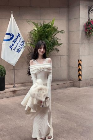 Winter Off-Shoulder Knitted Top Set with Lace Vest - Women's Trumpet Sleeve Two-Piece Outfit in White - Y2K Fashion Style
