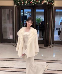 Winter Off-Shoulder Knitted Top Set with Lace Vest - Women's Trumpet Sleeve Two-Piece Outfit in White - Y2K Fashion Style